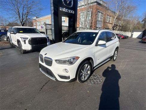 Used 2017 BMW X1 xDrive28i image 4