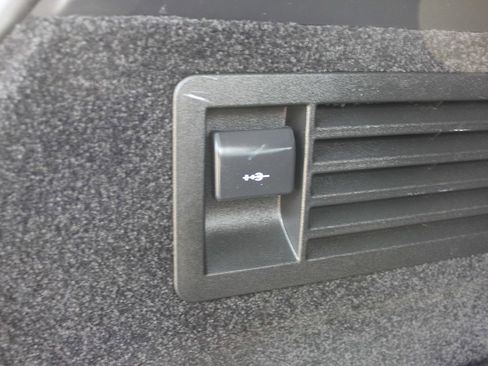 Used 2015 Land Rover Range Rover HSE image 47