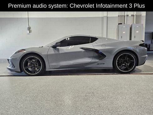 Used 2025 Chevrolet Corvette Stingray Coupe w/ 1LT RWD image 9
