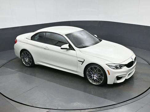 Used 2017 BMW M4 Convertible image 55