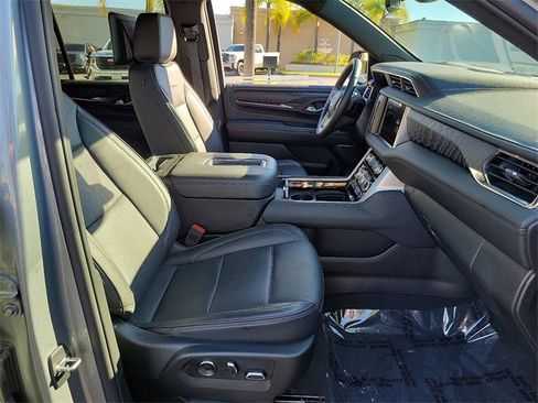 Used 2023 GMC Yukon Denali image 16