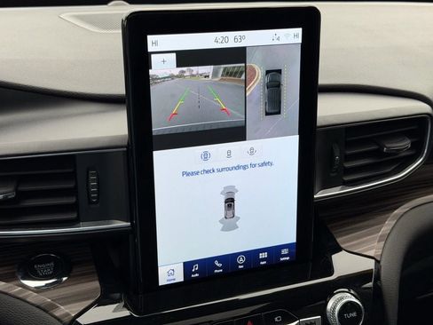 Certified 2022 Ford Explorer Limited w/ Limited Technology Package image 40