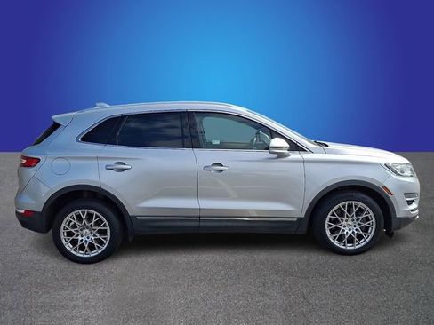 Used 2016 Lincoln MKC Select w/ Select Plus Package AWD/4WD image 3