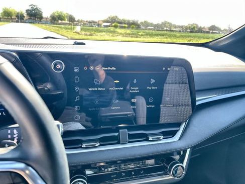 Used 2025 Chevrolet Equinox LT image 13