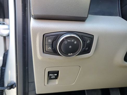 Used 2019 Ford F150 XLT w/ XTR Package AWD/4WD image 16