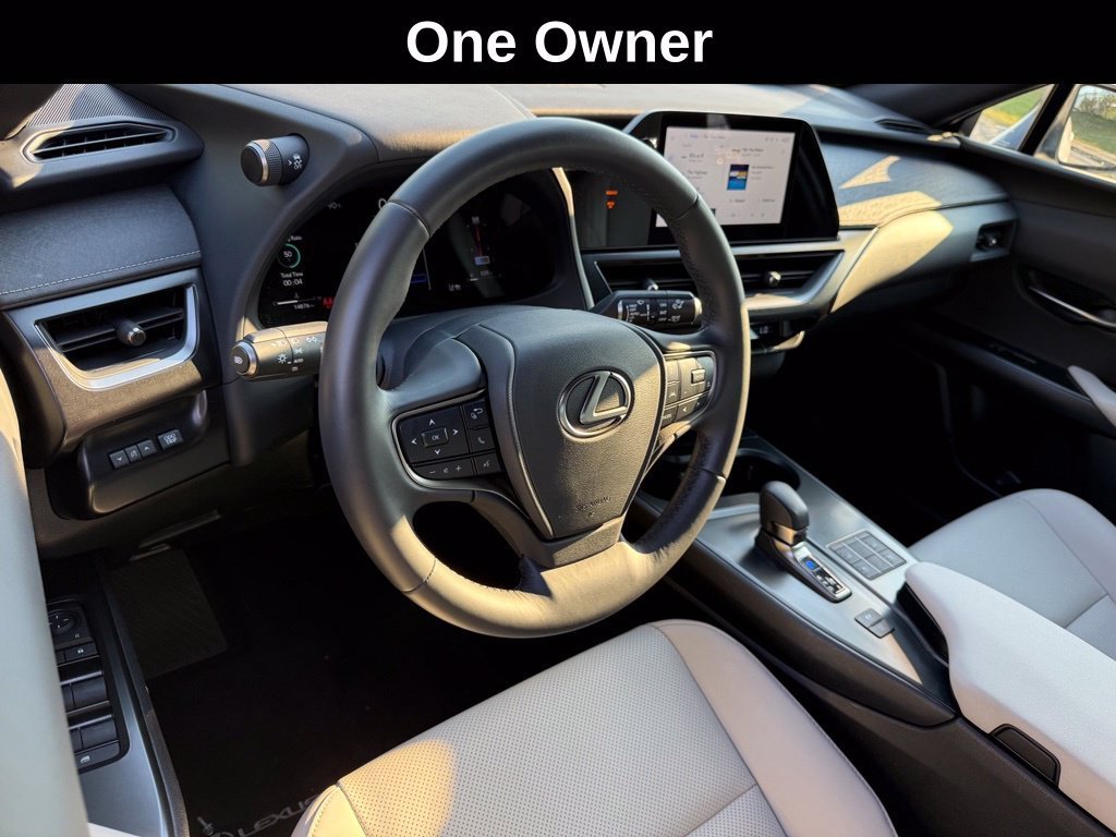 Certified 2025 Lexus UX 300h AWD w/ Accessory Package (Z1) image 3