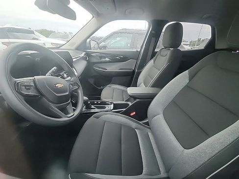 Used 2025 Chevrolet TrailBlazer LT AWD/4WD image 4