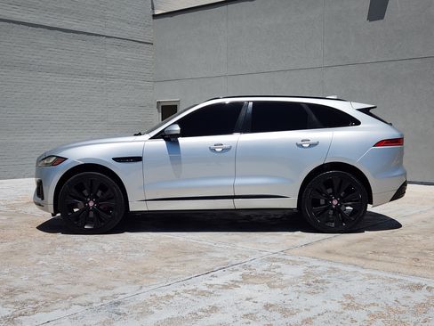 Used 2017 Jaguar F-PACE S AWD/4WD image 4