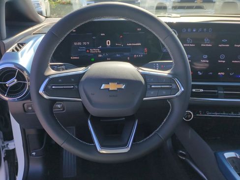 New 2026 Chevrolet Equinox EV LT image 11