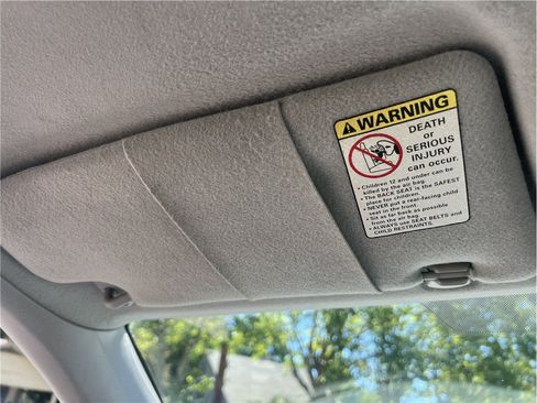 Used 2000 Ford Focus SE FWD image 29