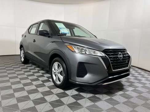 Used 2025 Nissan Kicks Play S image 6