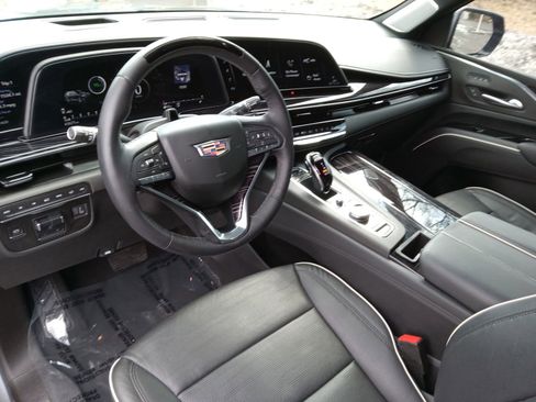 Used 2021 Cadillac Escalade Sport w/ Driver Assist Tech Package image 13