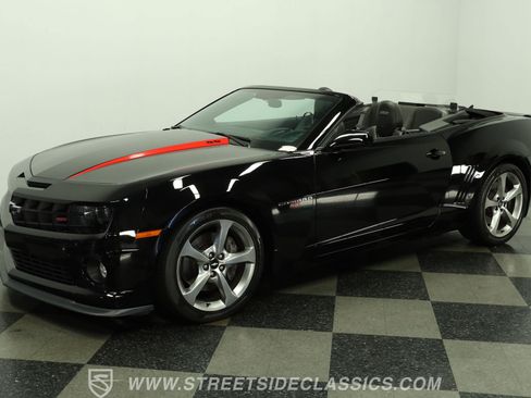 Used 2013 Chevrolet Camaro SS w/ RS Package RWD image 6