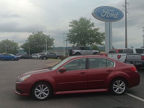 Used 2013 Subaru Legacy 2.5i Premium AWD/4WD image 10