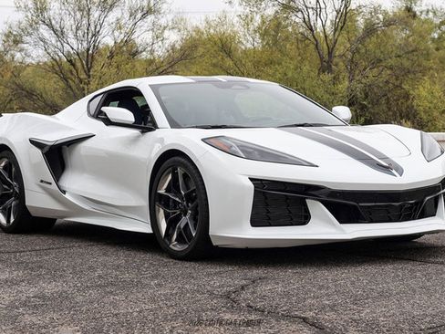 Used 2026 Chevrolet Corvette Z06 w/ Stealth Interior Trim Package RWD image 22
