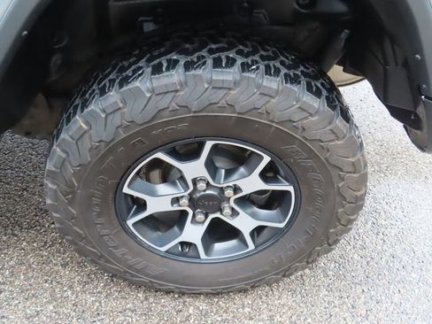 Used 2022 Jeep Wrangler Unlimited Rubicon w/ Steel Bumper Group AWD/4WD image 17