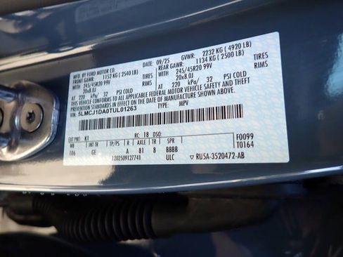 New 2026 Lincoln Corsair Premiere image 23