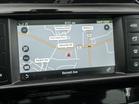Used 2018 Jaguar F-PACE Premium AWD/4WD image 25