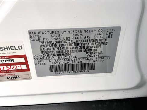 Certified 2024 Nissan Kicks S image 32