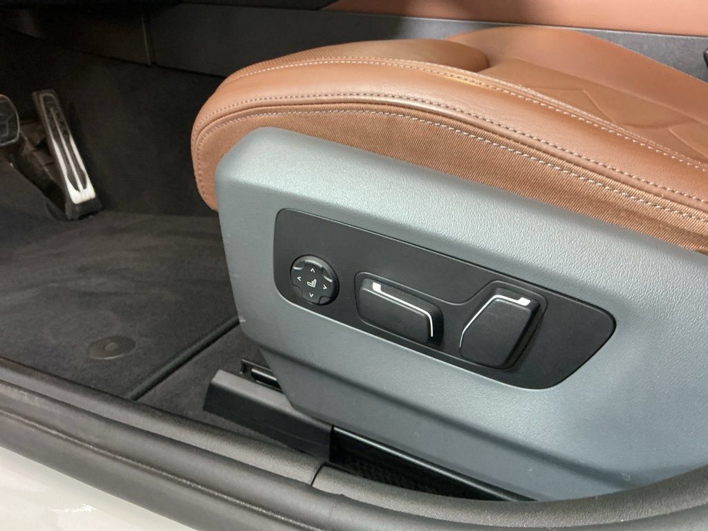 Certified 2025 BMW 530i w/ M Sport Package RWD image 20