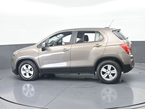 Used 2021 Chevrolet Trax LS w/ Tint and Cruise Package FWD image 3