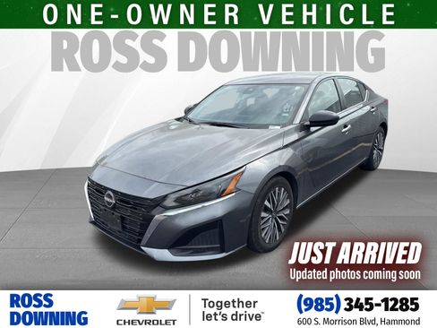 Used 2024 Nissan Altima 2.5 SV image 1