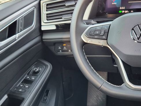 New 2026 Volkswagen Atlas Cross Sport SE image 24