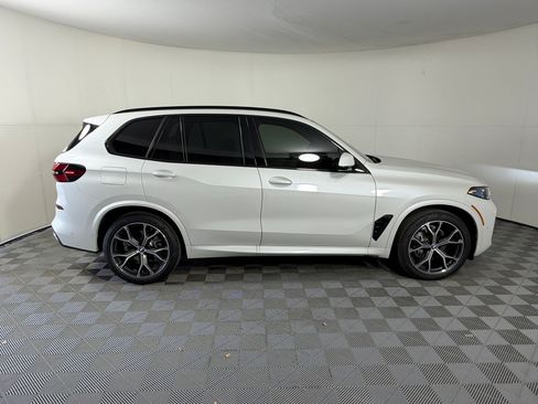 New 2026 BMW X5 xDrive40i w/ M Sport Package AWD/4WD image 8