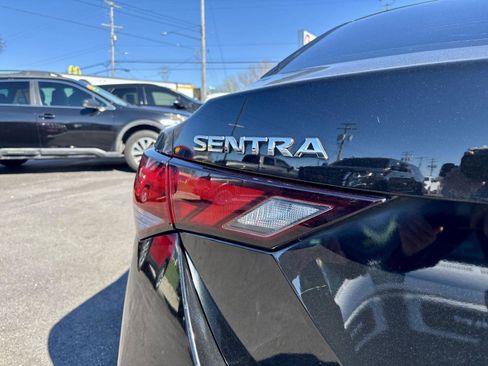 Used 2021 Nissan Sentra SV FWD image 19