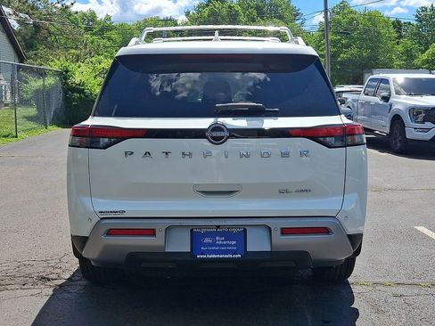 Used 2023 Nissan Pathfinder SL AWD/4WD image 6