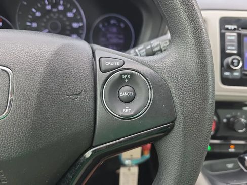 Used 2021 Honda HR-V LX image 19