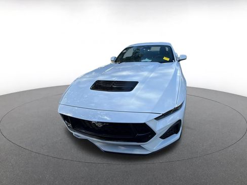 Used 2025 Ford Mustang GT Premium RWD image 4