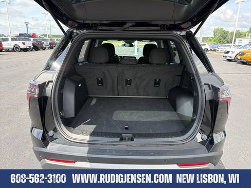 Used 2026 Chevrolet Equinox LT AWD/4WD image 23