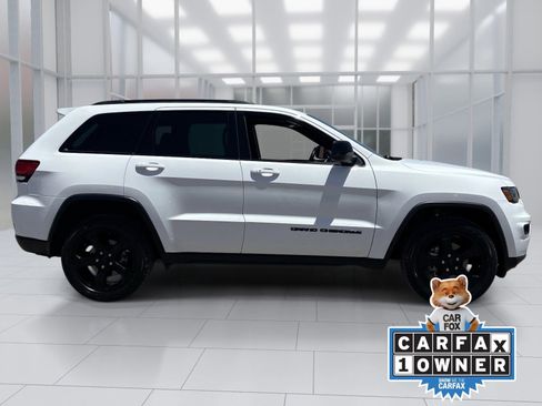 Used 2019 Jeep Grand Cherokee Laredo AWD/4WD image 6