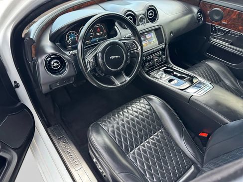Used 2016 Jaguar XJ L Portfolio RWD image 12