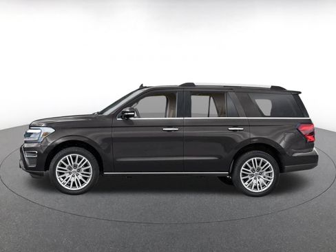 Used 2024 Ford Expedition Limited RWD image 3