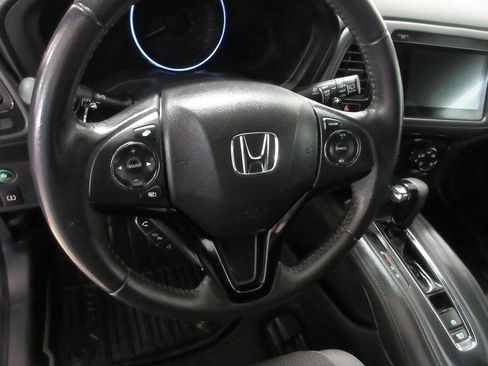 Used 2021 Honda HR-V Sport image 18