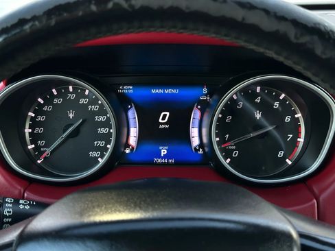 Used 2017 Maserati Levante Sport Utility 4D image 32