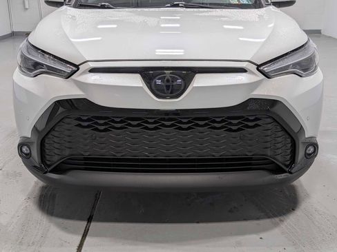 Used 2024 Toyota Corolla Cross XSE image 2