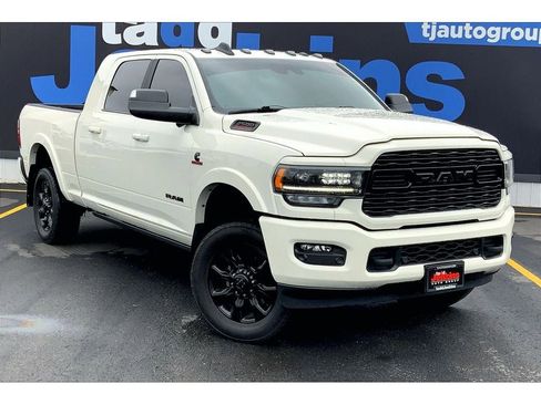 Used 2022 RAM 2500 Limited AWD/4WD image 2