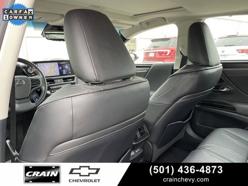 Used 2022 Lexus ES 300h Ultra Luxury image 27