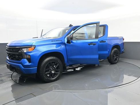 Used 2023 Chevrolet Silverado 1500 Custom w/ LPO, Dark Essentials Package image 27