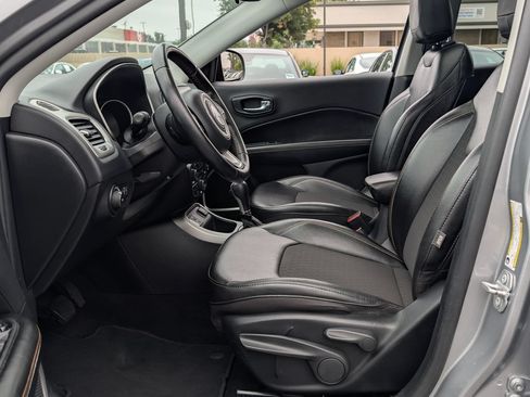 Used 2020 Jeep Compass Latitude w/ Safety & Security Group FWD image 11