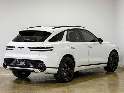 Used 2022 Genesis GV70 3.5T Sport w/ Sport Prestige Package image 8