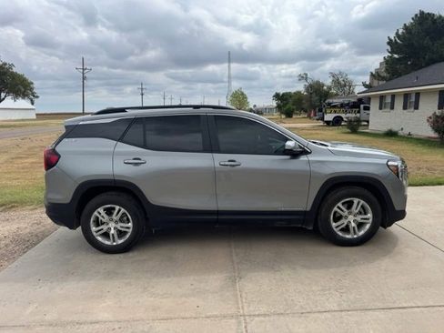 Used 2023 GMC Terrain SLE w/ Driver Convenience Package image 1