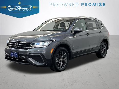Used 2023 Volkswagen Tiguan SE FWD image 1