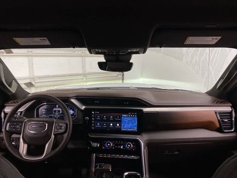 Used 2023 GMC Sierra 1500 Denali w/ Technology Package image 12