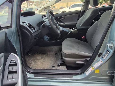 Used 2013 Toyota Prius Two FWD image 15