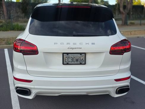 Used 2016 Porsche Cayenne AWD/4WD image 37