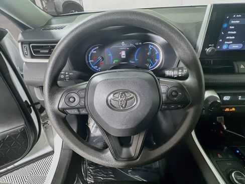 Certified 2025 Toyota RAV4 XLE AWD/4WD image 10